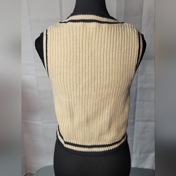 Divided sweater vest size small - Picture 2 of 4
